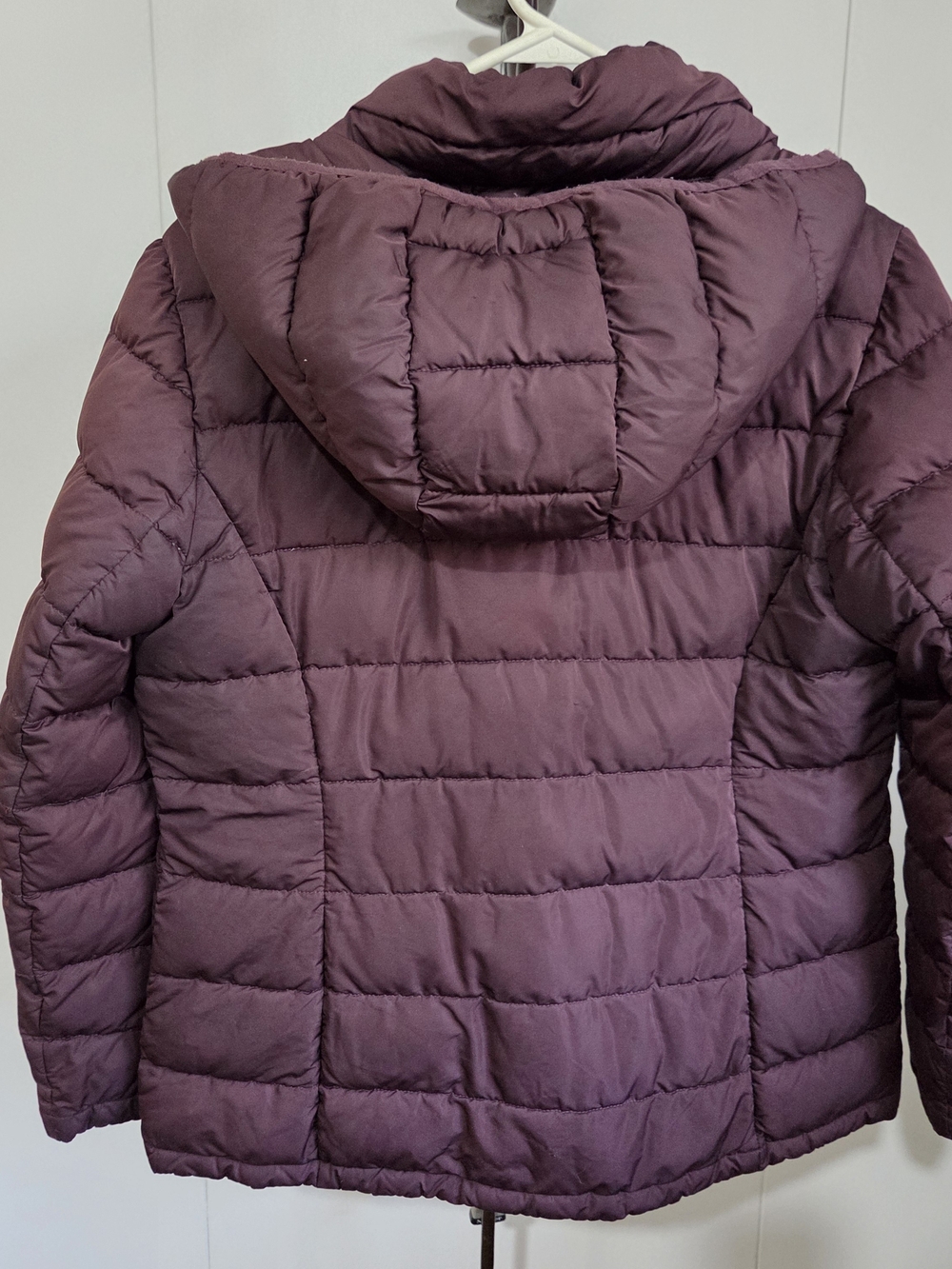 DKNY Women's Dark Plum Quilted Down Puffer Jacket - Picture 4 of 4